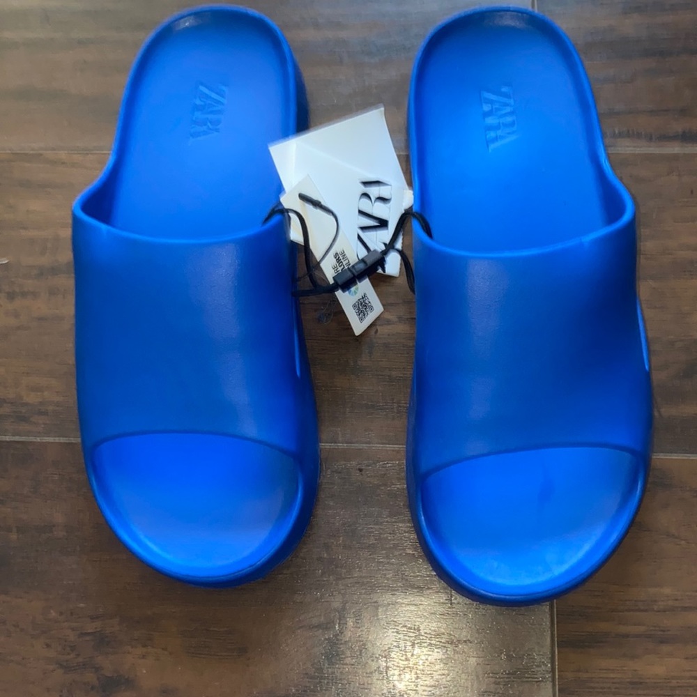 Mens Zara slides - Size 9
